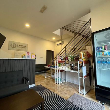 Ij Lodge Мири Екстериор снимка