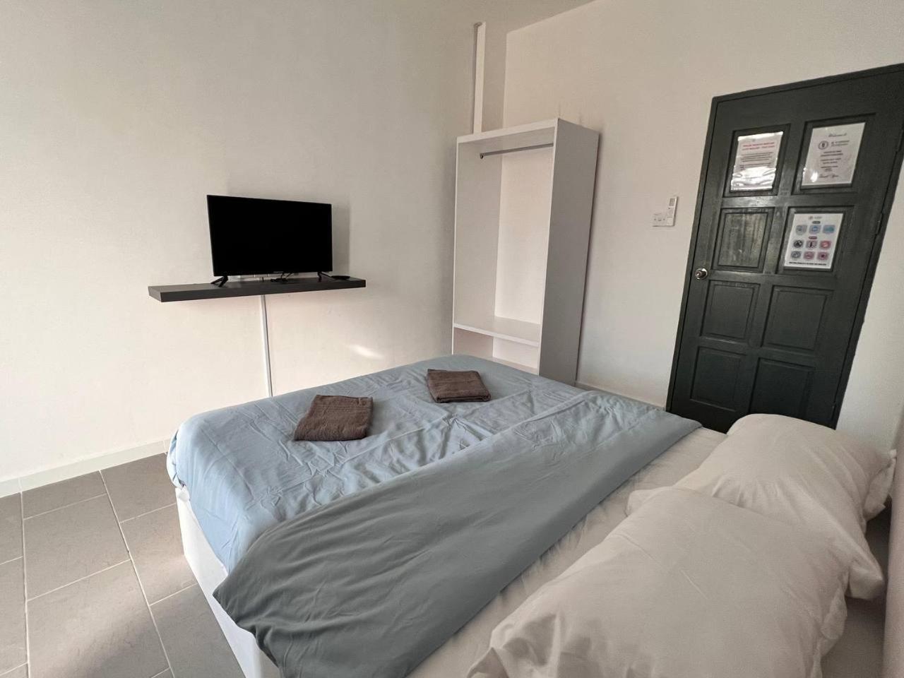 Ij Lodge Мири Екстериор снимка