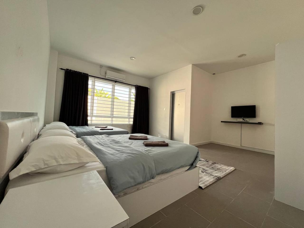 Ij Lodge Мири Екстериор снимка